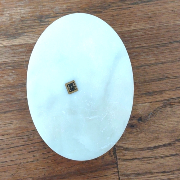 Oval Floral Soapstone Trinket Box Made in India - Picture 5 of 7